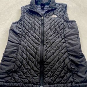 North face lightweight vest